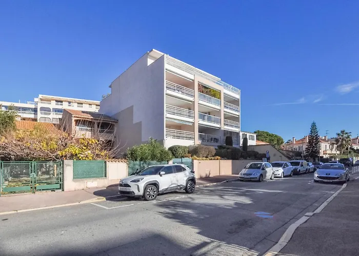 Nice Apartment In Frejus With Wifi